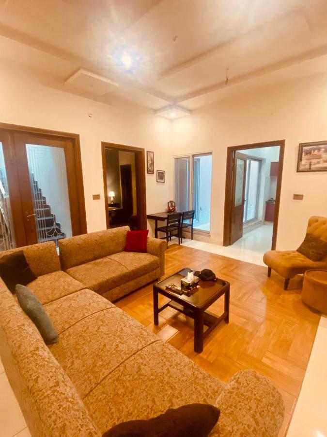 Fully Serviced Holiday Home Near Lyallpur Galleriaファイサラーバード エクステリア 写真